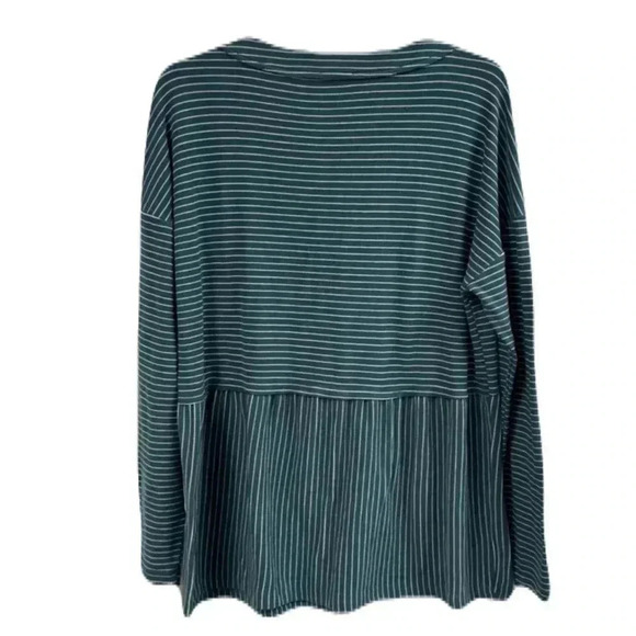 Heyson Longsleeve Peplum Top Size M
Pit to Pit 22”
Length 17” - Picture 2 of 4